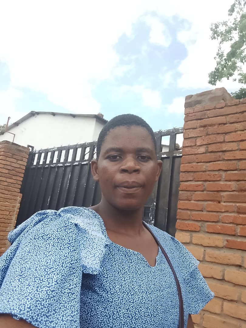 Steria Chinsewu from Muloza Village in Ntcheu was healed from chronic headache instantly after the Man of God Apostle Sichali prayed for her.